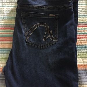 Melissa McCarthy seven jeans